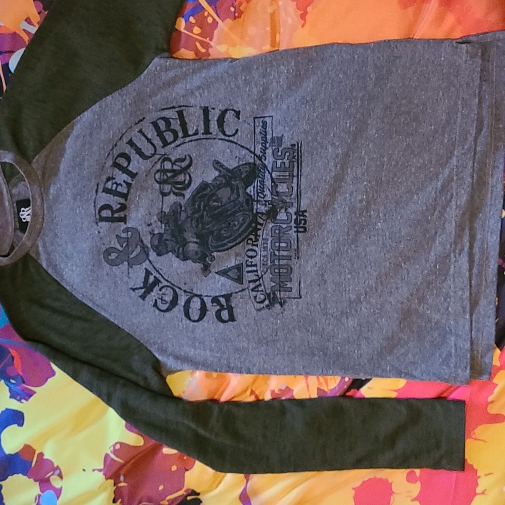 Rock & Republic raglan long sleeve size sm
